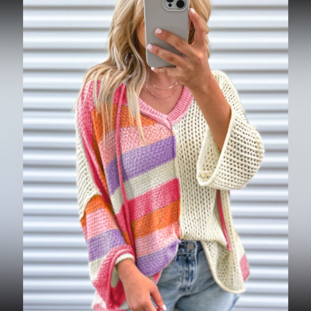 1105. Color block knit hooded sweater